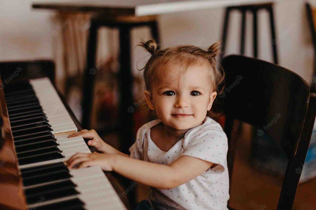 Try hands on activities to teach piano lessons 2 year olds